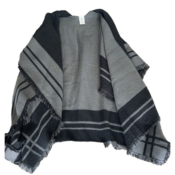 Woolrich Women's Reversible Open Front Shawl Poncho Wrap Cardigan Sweater - Picture 1 of 4